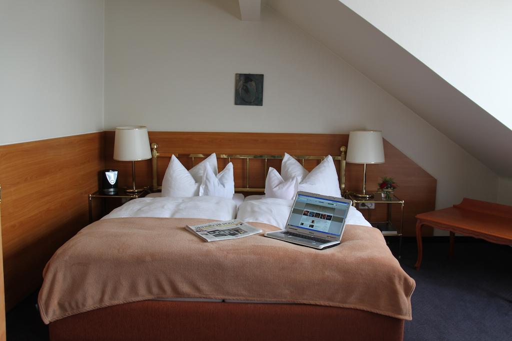 Hotel Rheinischer Hof إركلنتس الغرفة الصورة