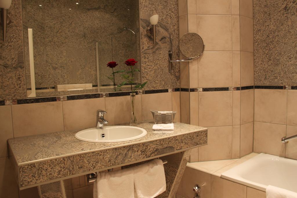 Hotel Rheinischer Hof إركلنتس الغرفة الصورة