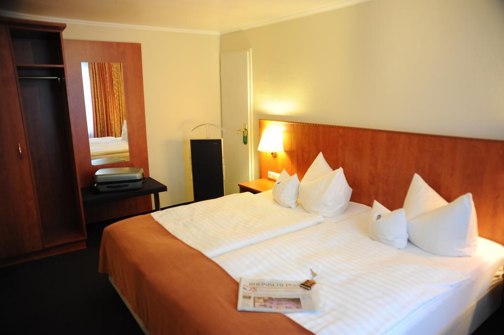 Hotel Rheinischer Hof إركلنتس المظهر الخارجي الصورة